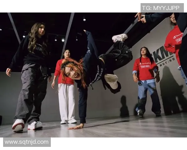 重庆街舞队灵活性创新高引领全国街舞新潮流